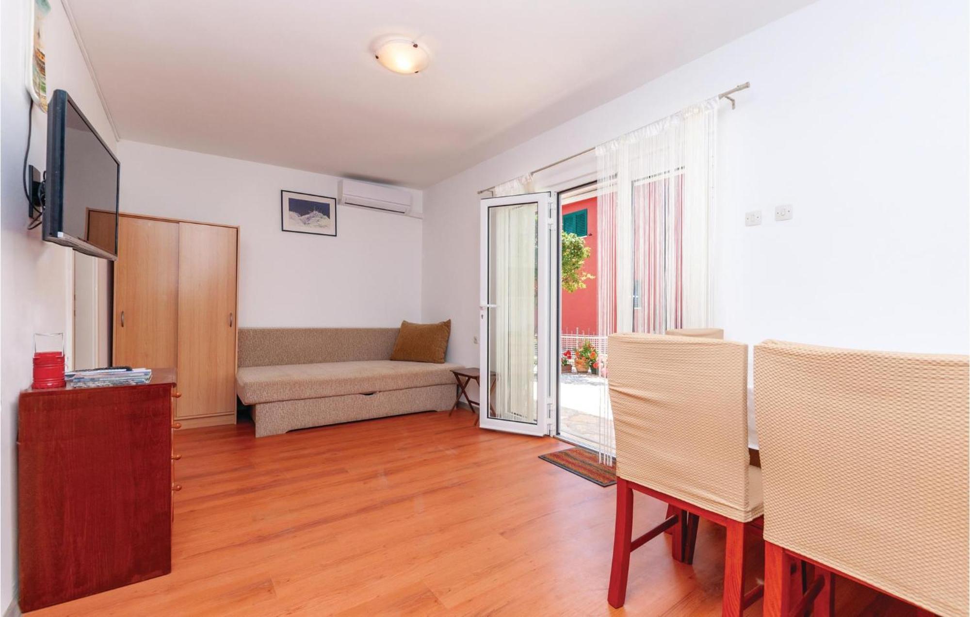 Two-Bedroom Apartment in Jadrija Buitenkant foto