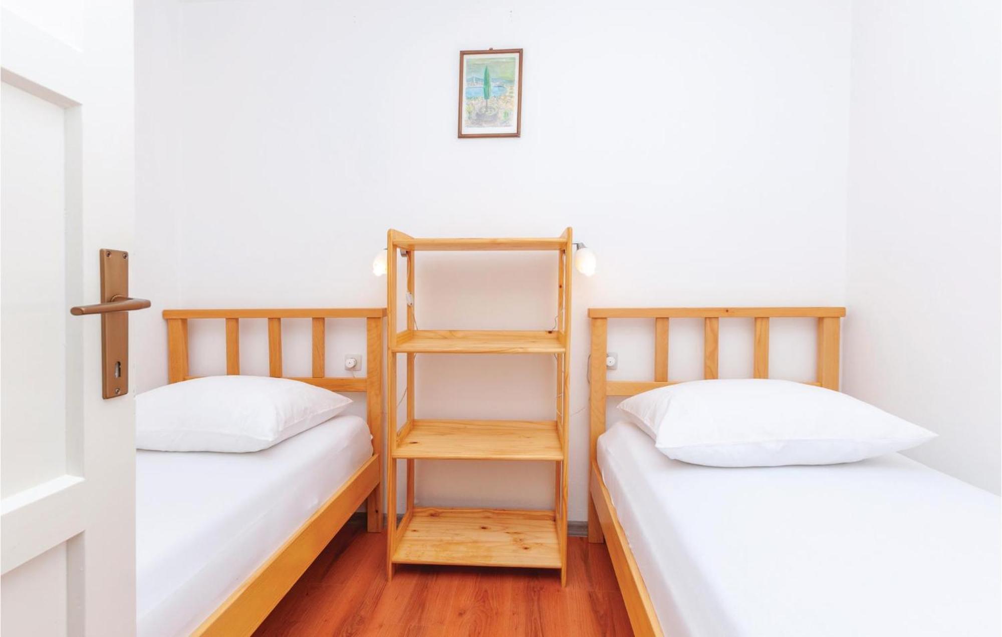 Two-Bedroom Apartment in Jadrija Buitenkant foto